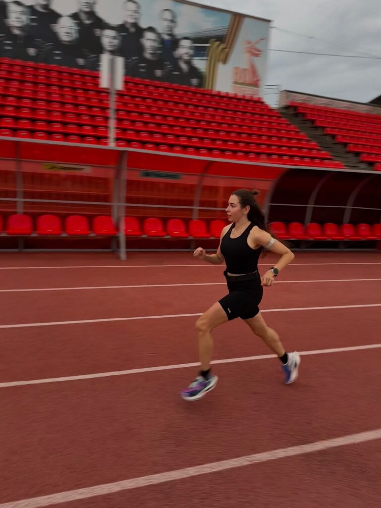 Тренировка 2×2000 и 5×200: опыт участницы RUN4FUN