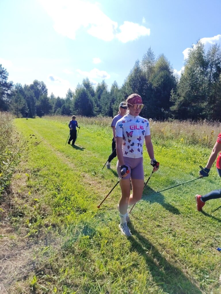 Северная ходьба для бегунов: нагрузка без ударов